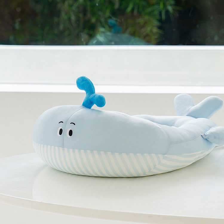 Whale Cooling Cat Bed