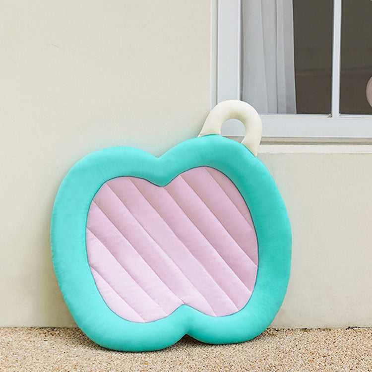 Childlike Cooling Cat Bed