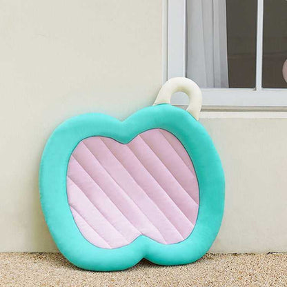Childlike Cooling Cat Bed