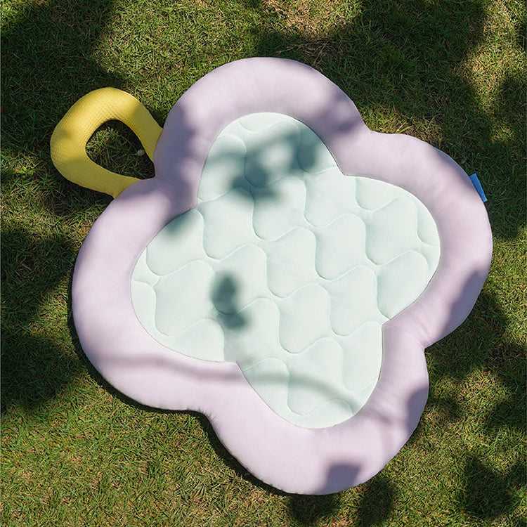 Childlike Cooling Cat Bed